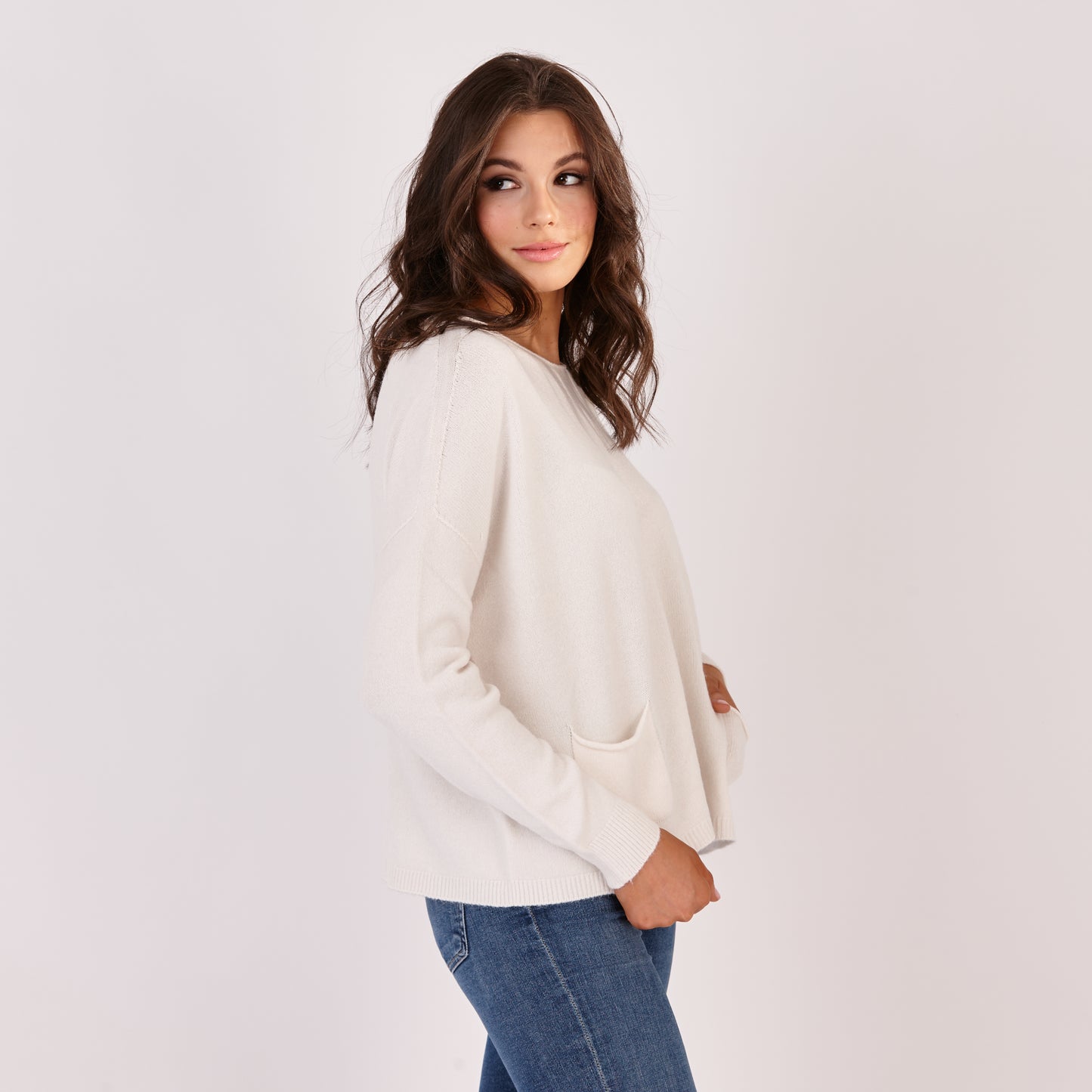 Round Neck Jumper With Pockets Cream